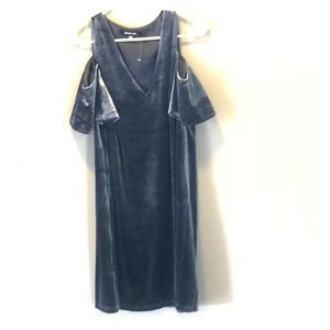 Cold shoulder velvet dress